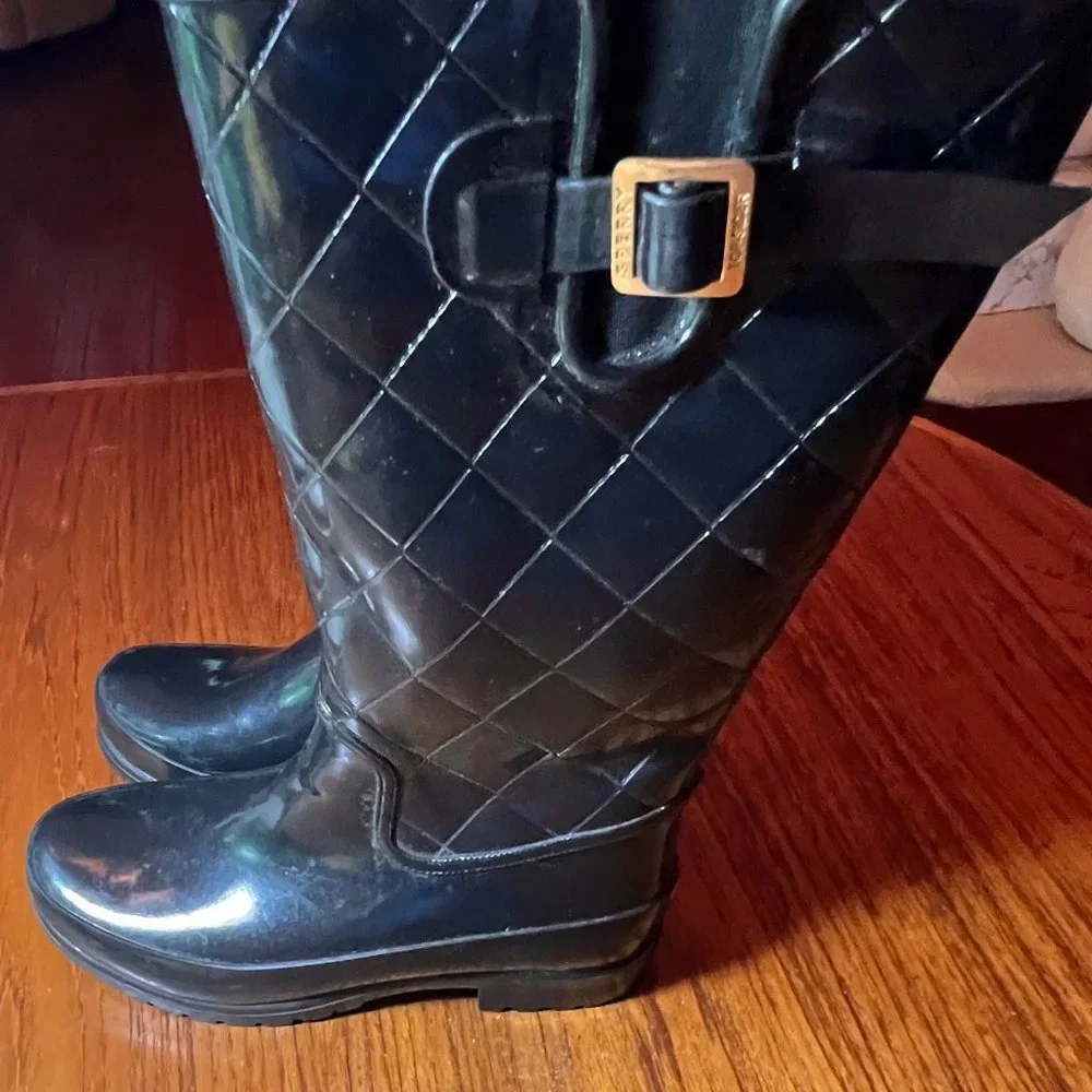 Sperry size 7 black rainboots